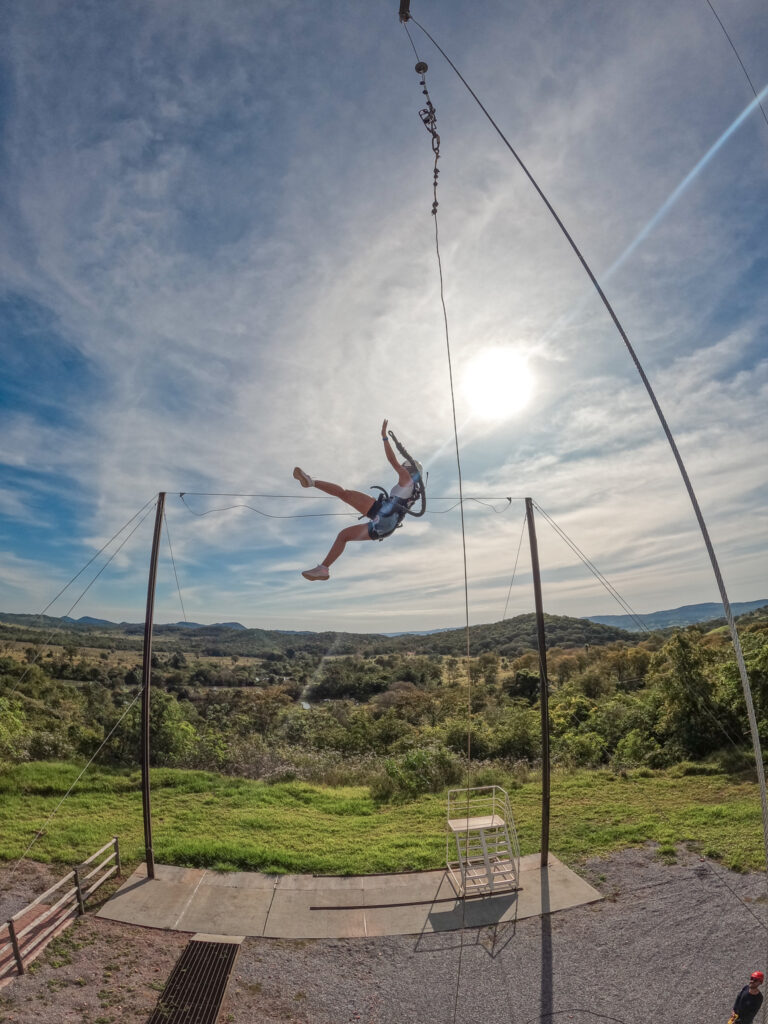 Pêndulo Humano Adventure da Nascente Azul Bonito MS