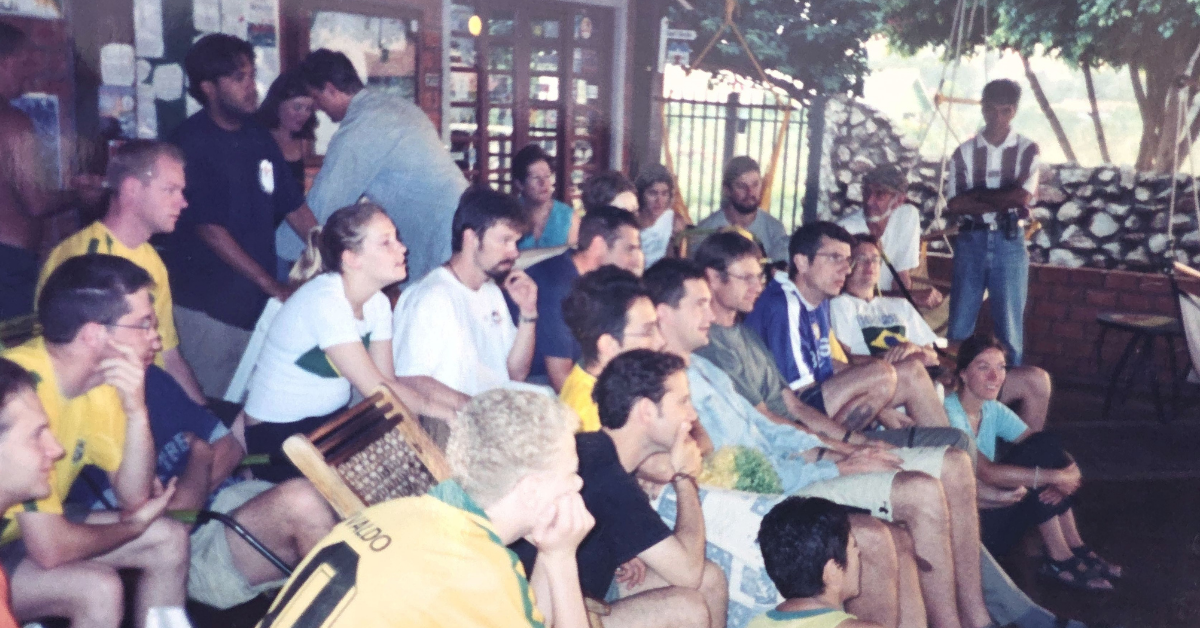 Hóspedes socializando nas áreas comuns do Bonito HI Hostel